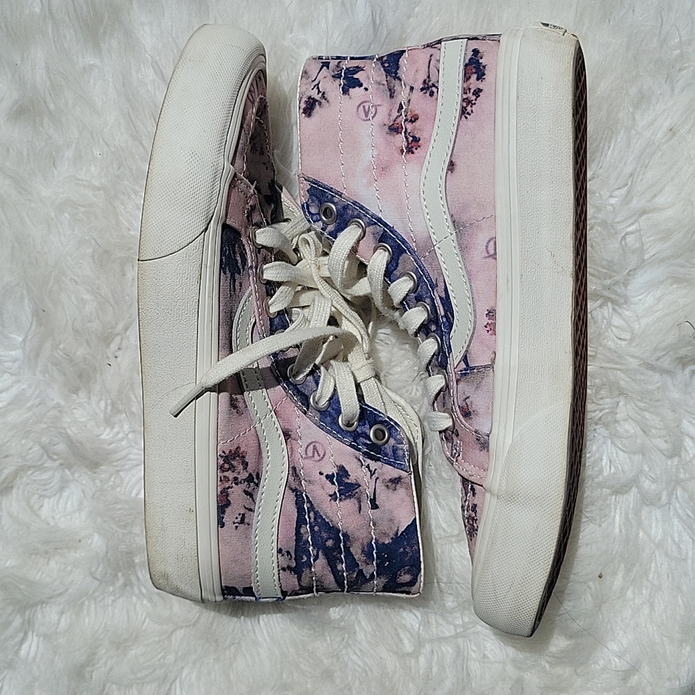 Vans - Picture 3 of 6
